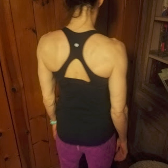 Lululemon Tank size 6 - Picture 2 of 3